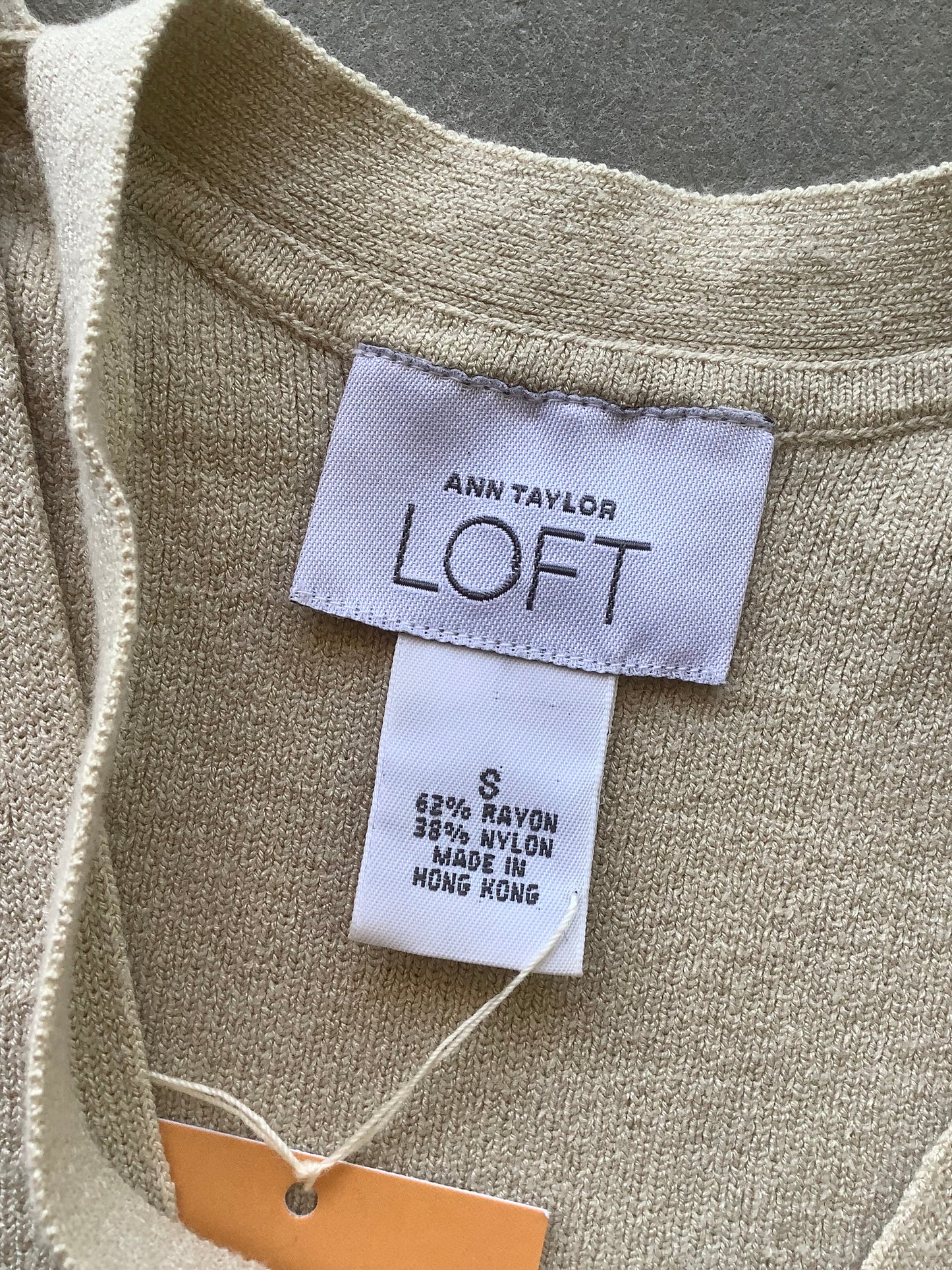 Sand neck ribbon tank