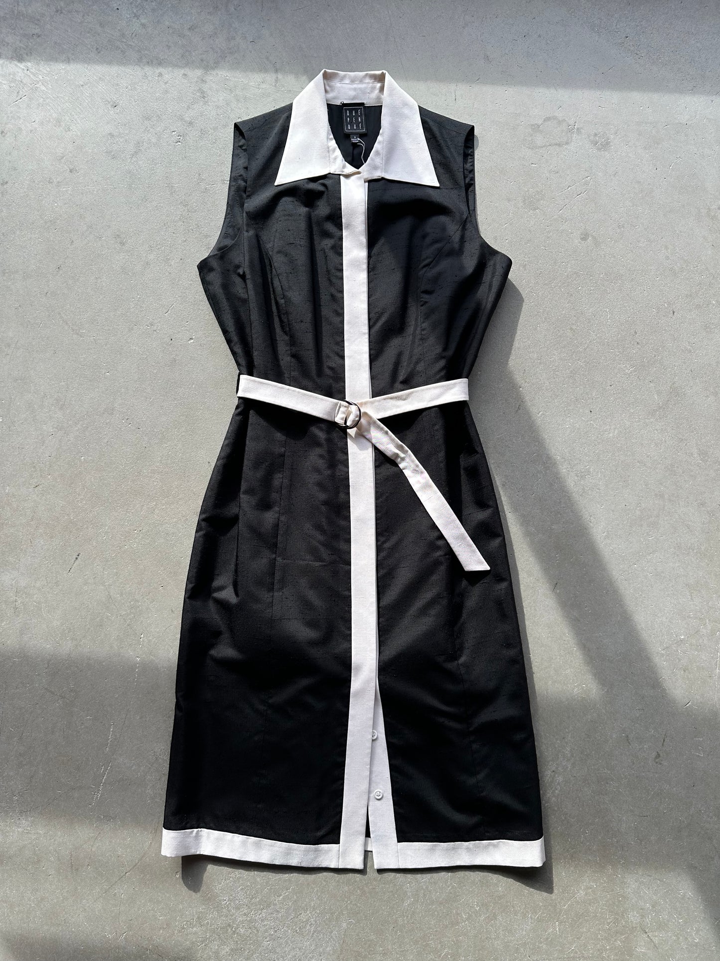 Black and White Silk Collared Sleeveless Dress with Belt